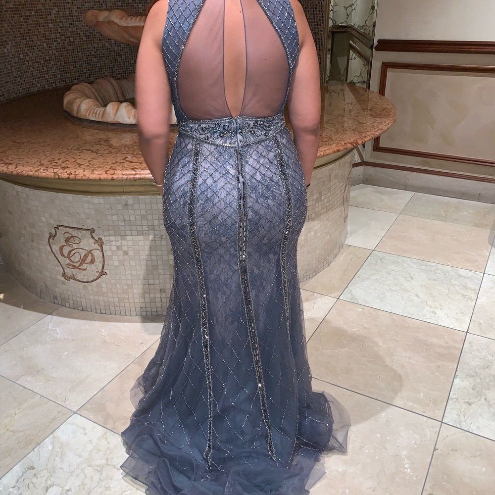 Stella couture beaded dress size 14 gray color - Picture 2 of 7